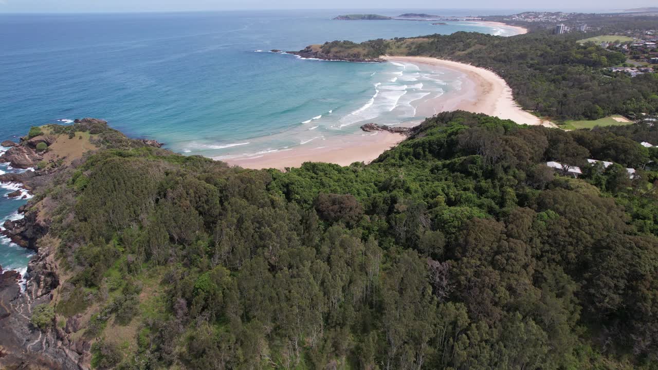 Sweeping Aerial Shot Capturing the Natural Beauty of Diggers Beach and Charlesworth Beach, NSW