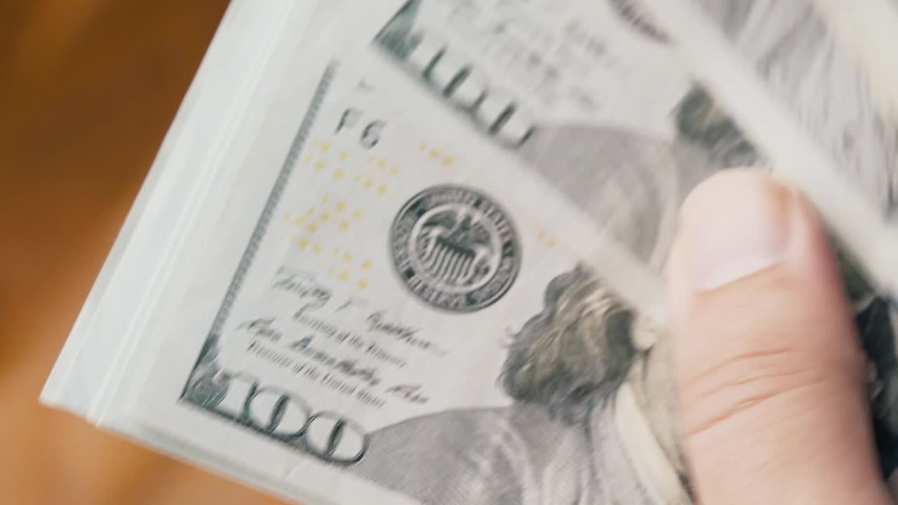 100달러 지폐 클로즈업 샷 계산