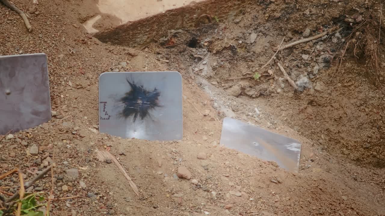 공장에서 아내고 집에서 만든 갑옷판, 강도 테스트, 갑옷판을 보호하기 위해 도자기 가게에서 만들어진 갑옷판