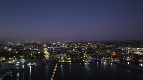 Antenas-Del-Amanecer-De-La-Ciudad-De-Geelong,-Australia,-Justo-Antes-Del-Amanecer.