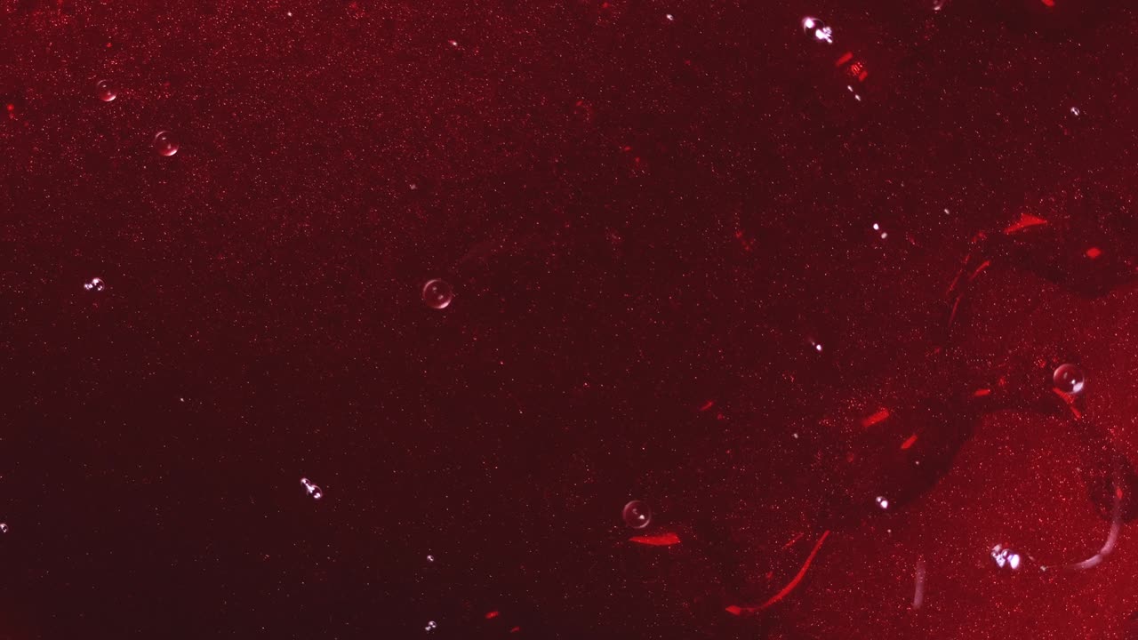 빨간 액체와 거품