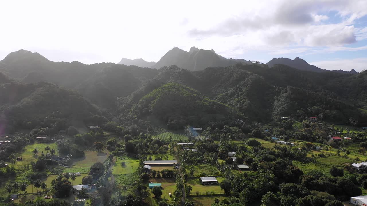 isla cook - rarotonga y las montañas