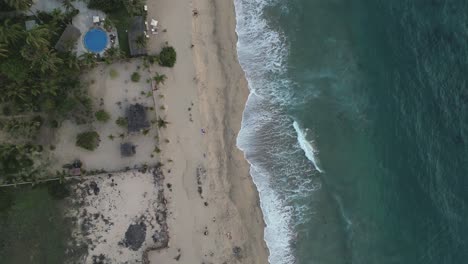 Bacocho-Strand,-Puerto-Escondido,-Oaxaca