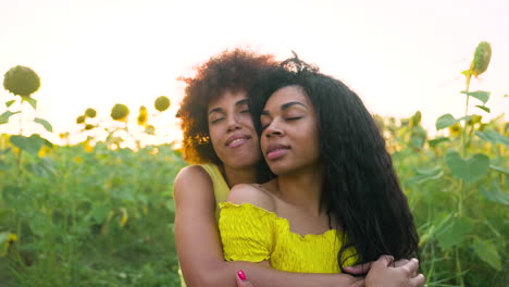 Women-in-a-sunflower-field