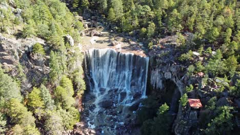 Aerial-drone-shot-of-Cusarare-Waterfall,-Chihuahua