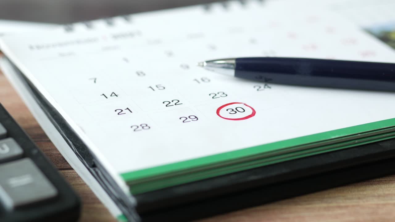 deadline concept with red mark on calendar date