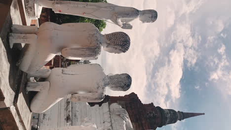 Vertikale-Der-Buddha-Skulptur-In-Der-Stadt-Phra-Nakhon-Si-Ayutthaya-In-Thailand