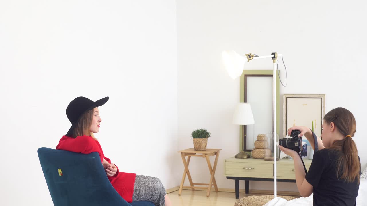 스튜디오에서 여성 사진 촬영