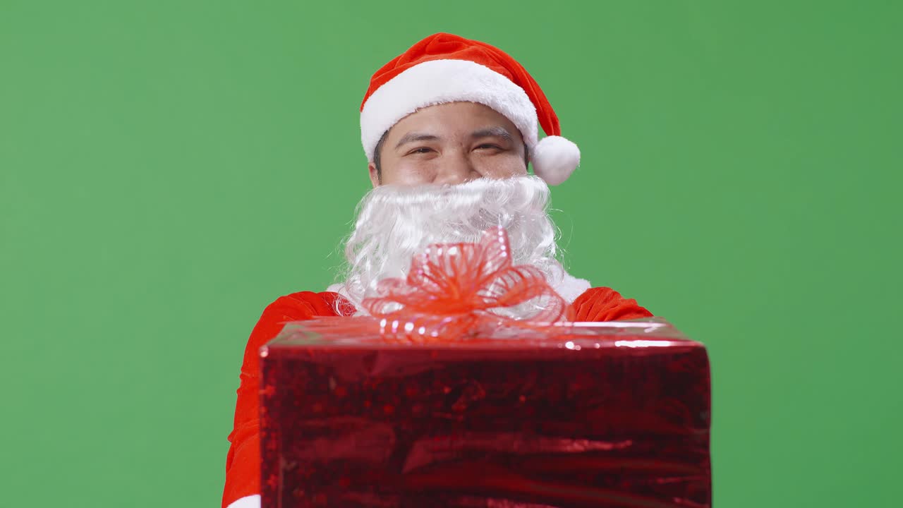 선물 을 받은 산타클로스
