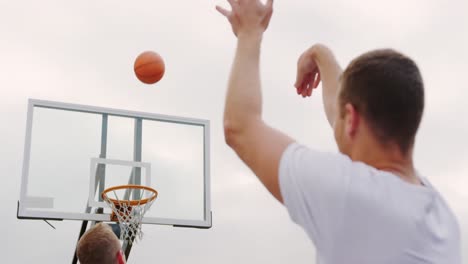 basketball player throwing basketball in hoop 4k