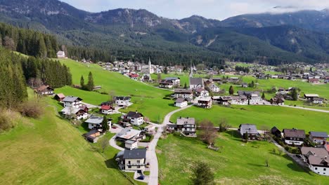 Austria-Impresionante-Vista-De-Drones-De-Montaña