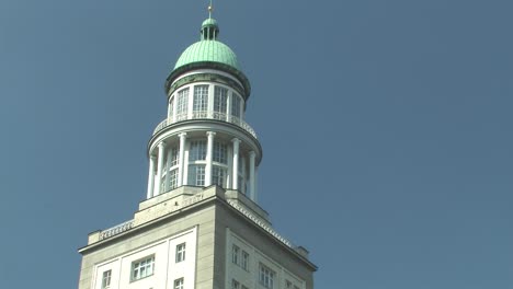 Close-up-of-tower-of-Frankfurt-Gate-in-Berlin,-Germany-1