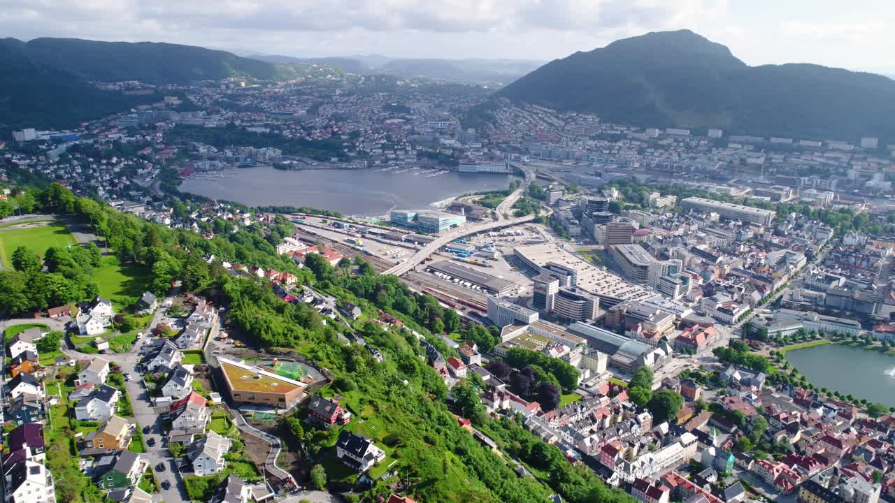 베르겐 (bergen) 은 노르웨이 서해안의 호르달랜드에 있는 도시이자 지방자치단체이다. 베르겐은 노르웨이에서 두 번째로 큰 도시이다.