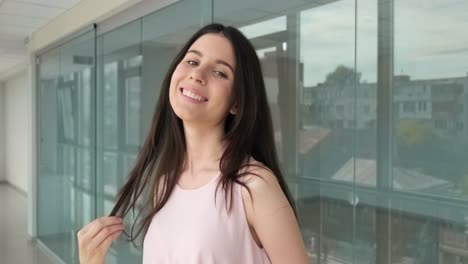 retrato de una mujer joven
