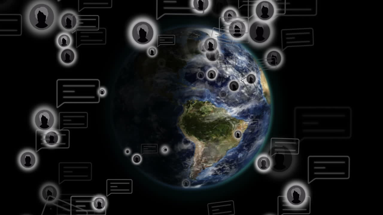 animación de íconos de perfil y mensajes alrededor del globo girando sobre fondo negro