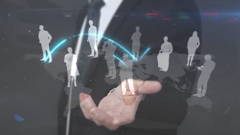 animación de iconos de redes sociales flechas y procesamiento de datos en tres escaneos de alcance