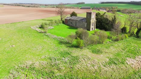 Imágenes-Aéreas-De-Drones-De-Un-Pequeño-Pueblo-De-Lincolnshire-Llamado-Burwell-En-El-Reino-Unido