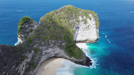 Smooth-aerial-shot-of-Nusa-Penida-in-Bali