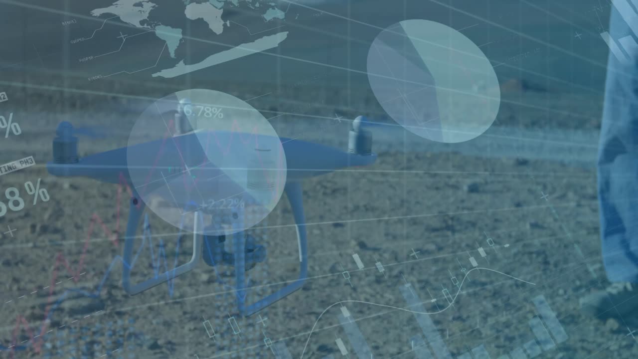 animación del procesamiento de datos sobre un ingeniero biracial que opera un avión no tripulado cerca de los molinos de viento