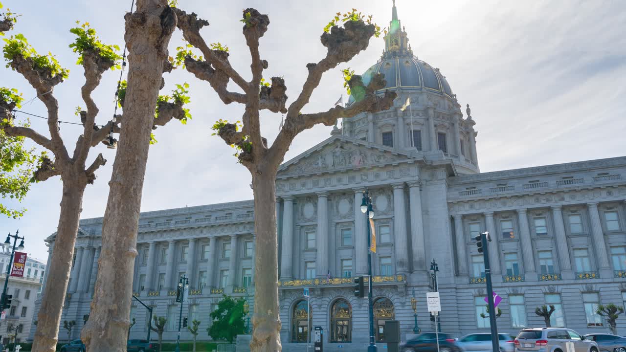 샌프란시스코 다운타운에 있는 시민 센터의 경치 좋은 저속 촬영