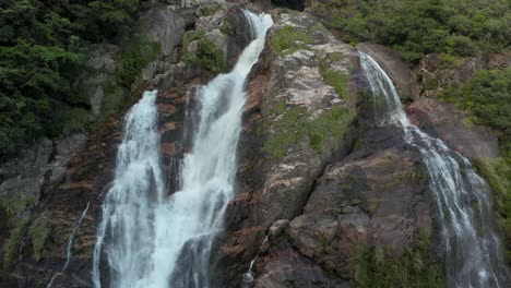 Ohko-No-Taki-Cae-Yakushima-Japón