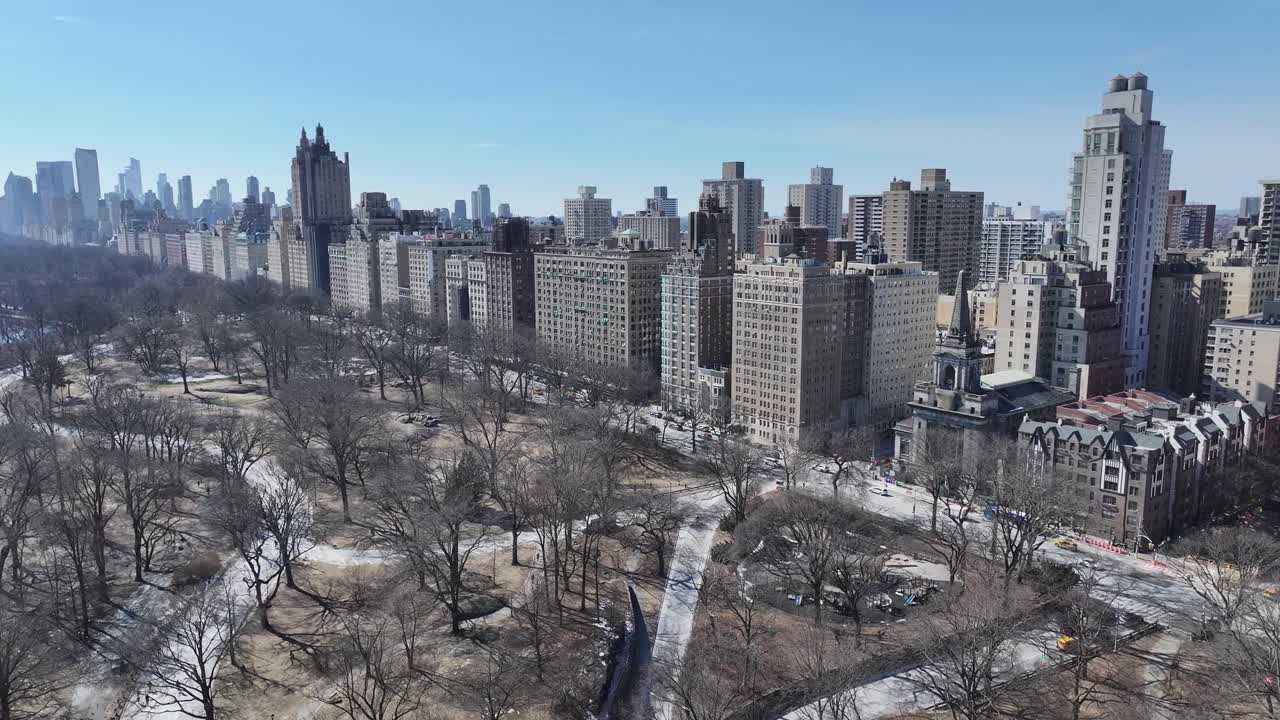 Central Park At Manhattan In New York United States. Downtown City. Leisure Park Landscape. Central Park At New York United States. Metropolitan District. Winter Scenery