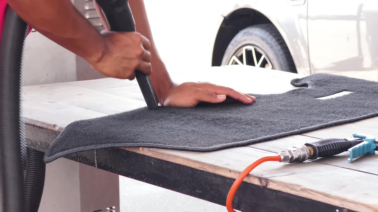 Cleaning Car Floor Mats with Vacuum