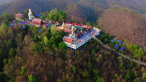 Wat-Phra-That-Doi-Kham-buddhist-temple-complex-and-Buddha-statue