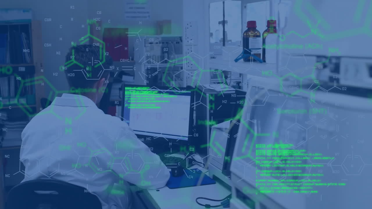 실험실에서 백인 남성 과학자에 대한 데이터 처리 애니메이션