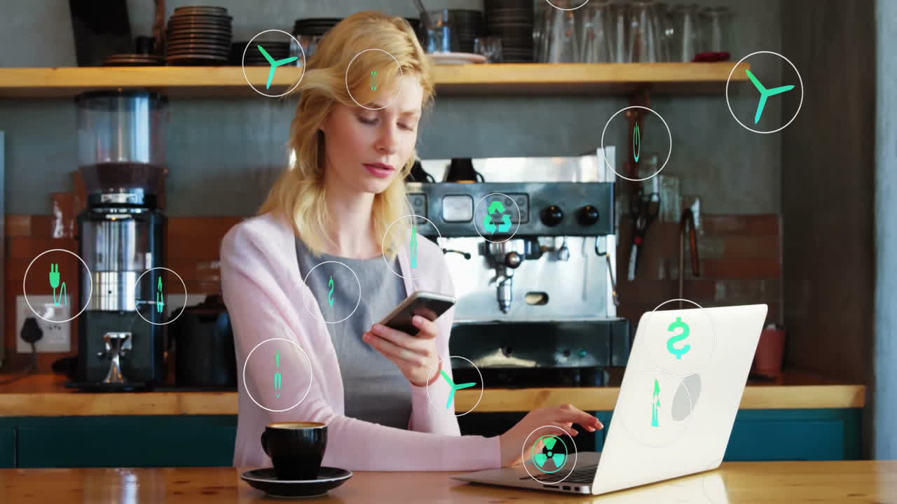 Animazione di icone ecologiche su donna caucasica che usa lo smartphone.