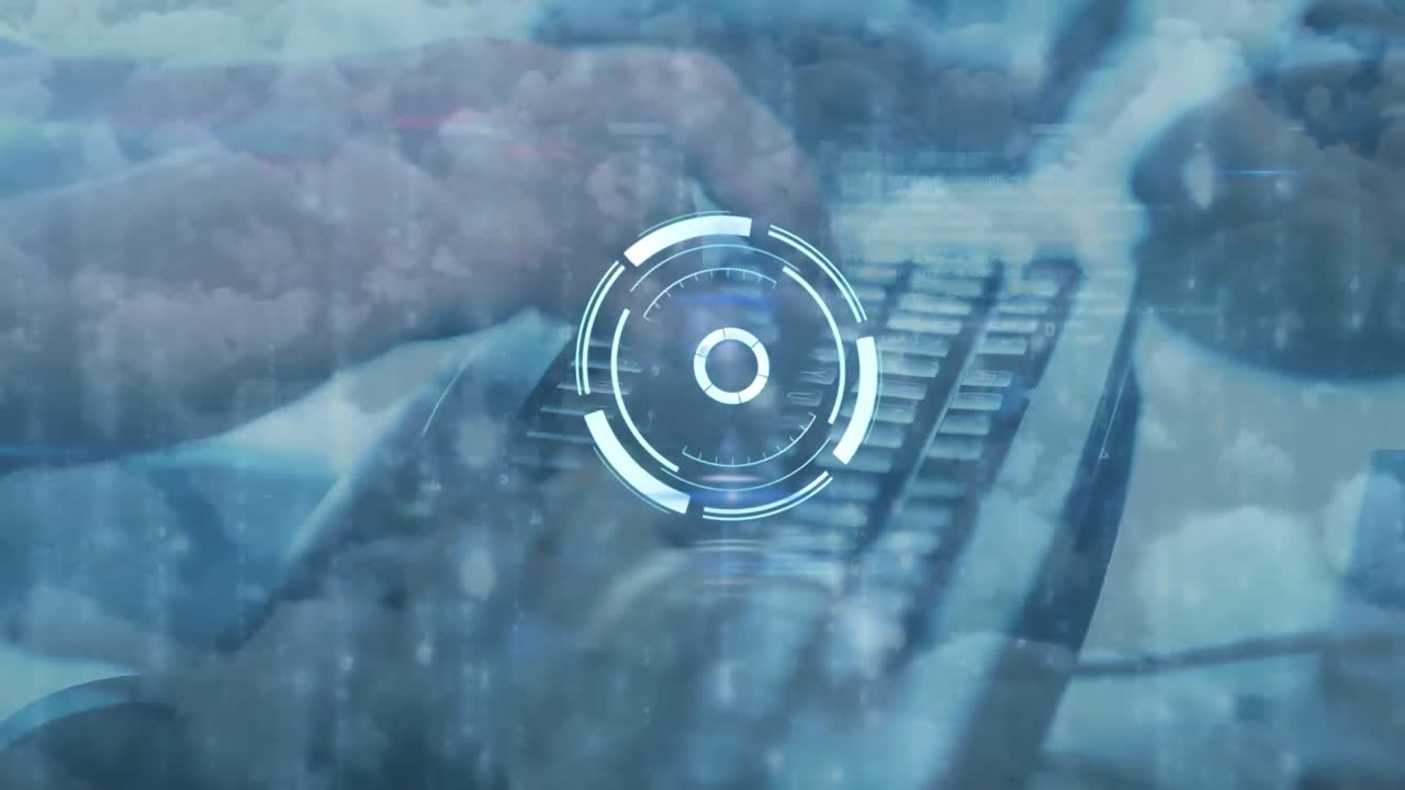 animación de círculos iluminados, puntos que caen, cielo nublado contra manos recortadas escribiendo en el teclado.