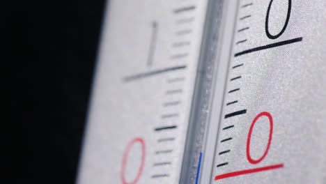 the thermometer scale where readings change