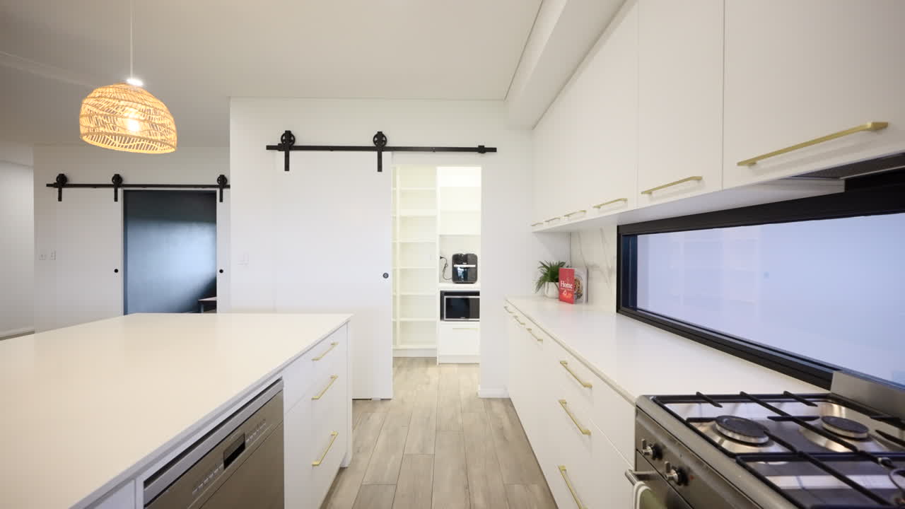 대형 디스플레이 홈 모던 디자인 장식 부 도리 버틀러 창고 싱크대와 요리 구역 사이에