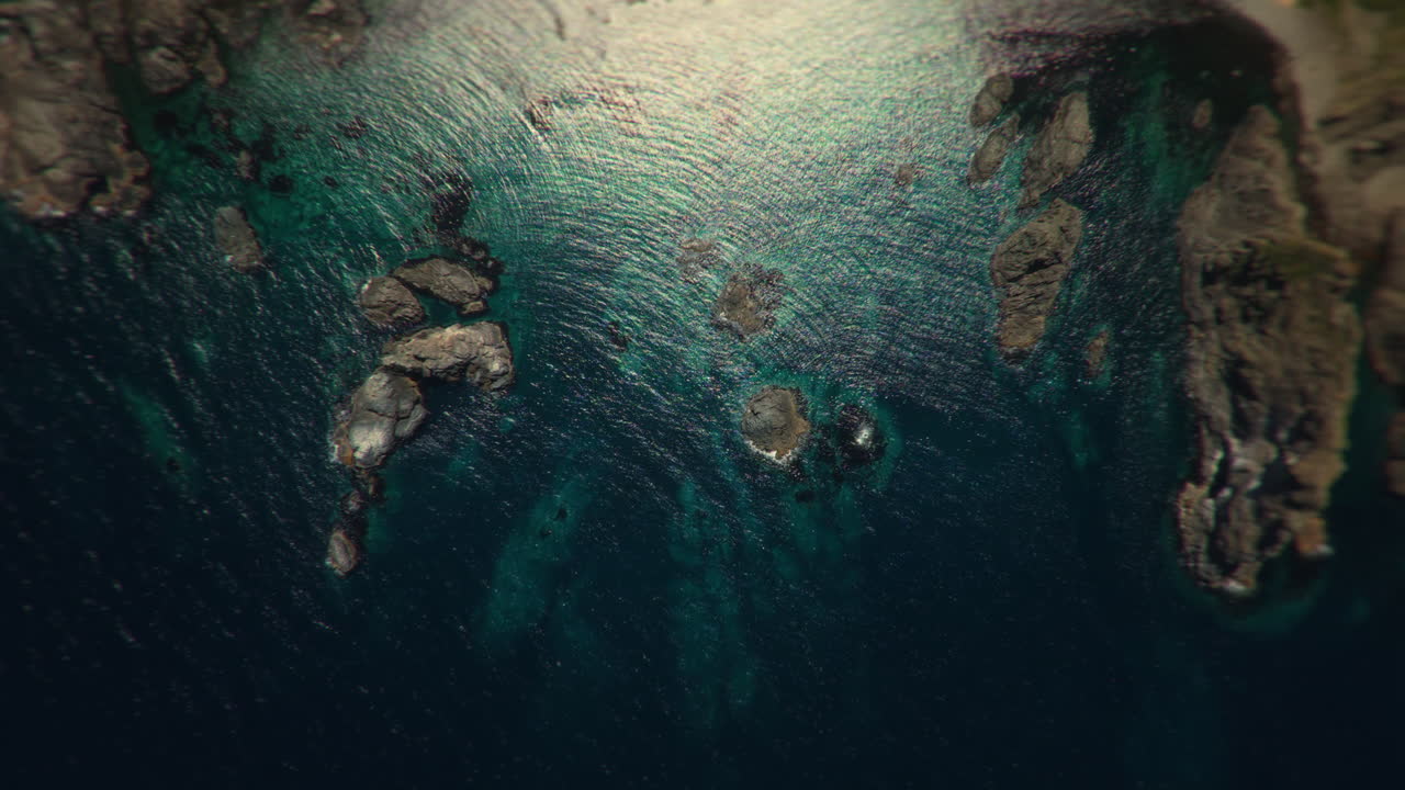 vista aérea de la costa rocosa