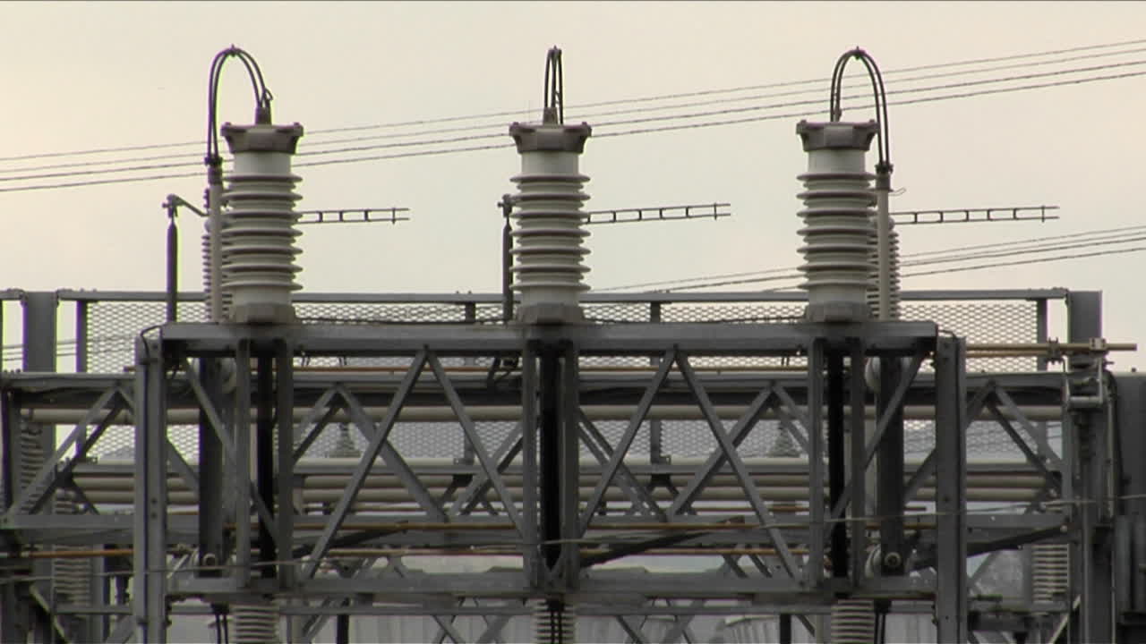 провода и кабели обматываются вокруг трансформатора