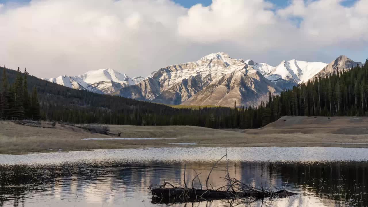 el valle del bucle de minnewanka banff alberta