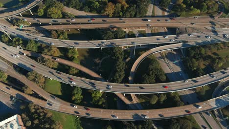 Vista-De-Pájaro-Del-Tráfico-En-La-I-45-En-El-área-Del-Centro-De-Houston