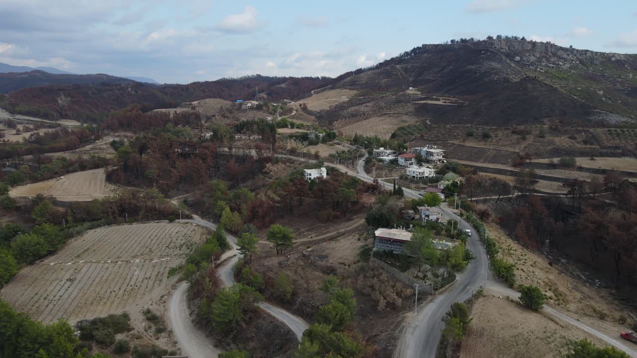 산불 이후의 마을