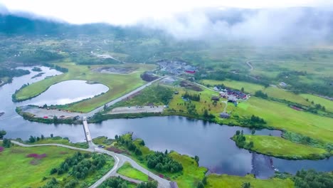 Imágenes-Aéreas-Hermosa-Naturaleza-Noruega.