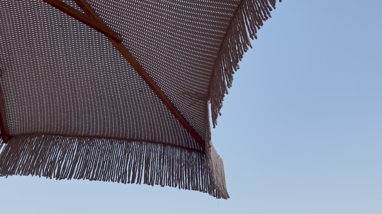 그리스 할키디키 반도의 청정 파란 발 해변