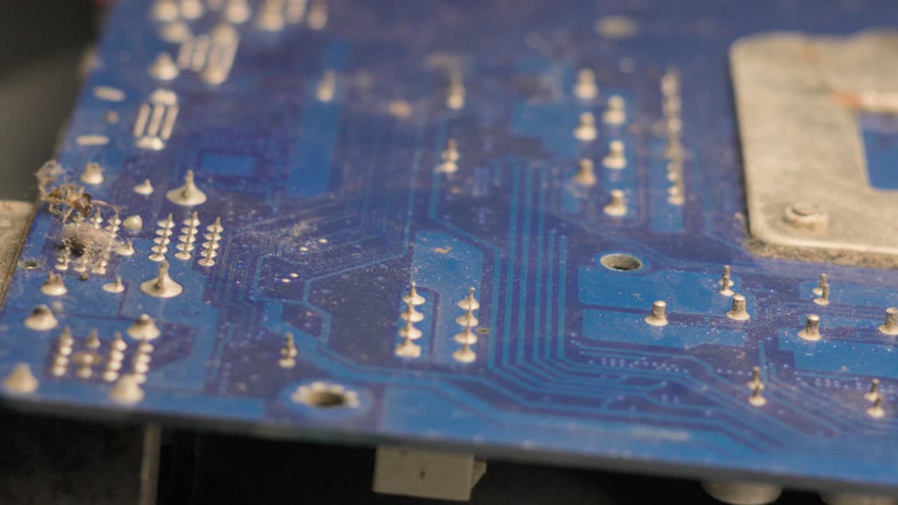 CEALING COMPUTER INETERNAL COMPONENT MOTHERBOARD BACK SIDE  Rotation