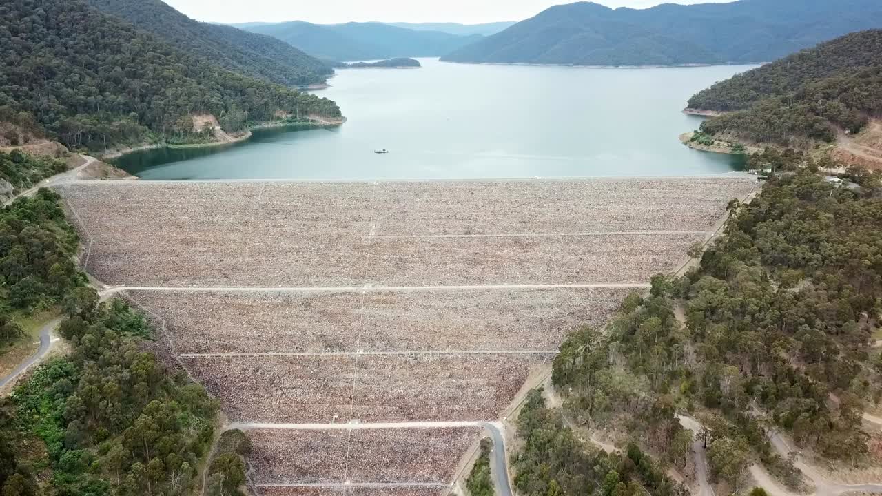 Aerial footage of the Dartmouth Dam wall and reservoir