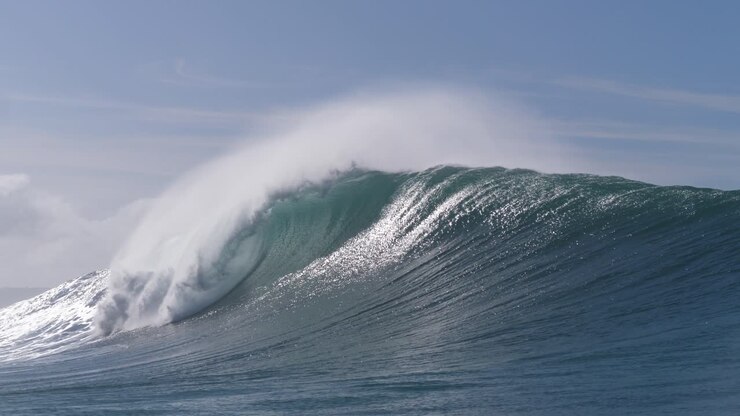 Empty Big Wave Nazaré 3