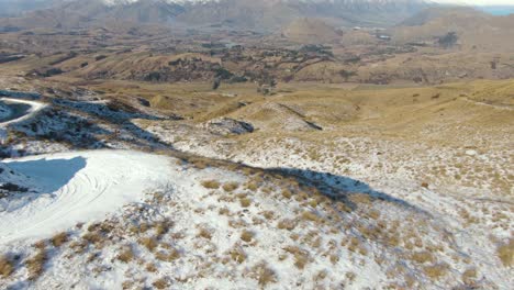 Remarkables-mountain-range-from-distance-tilt-reveal