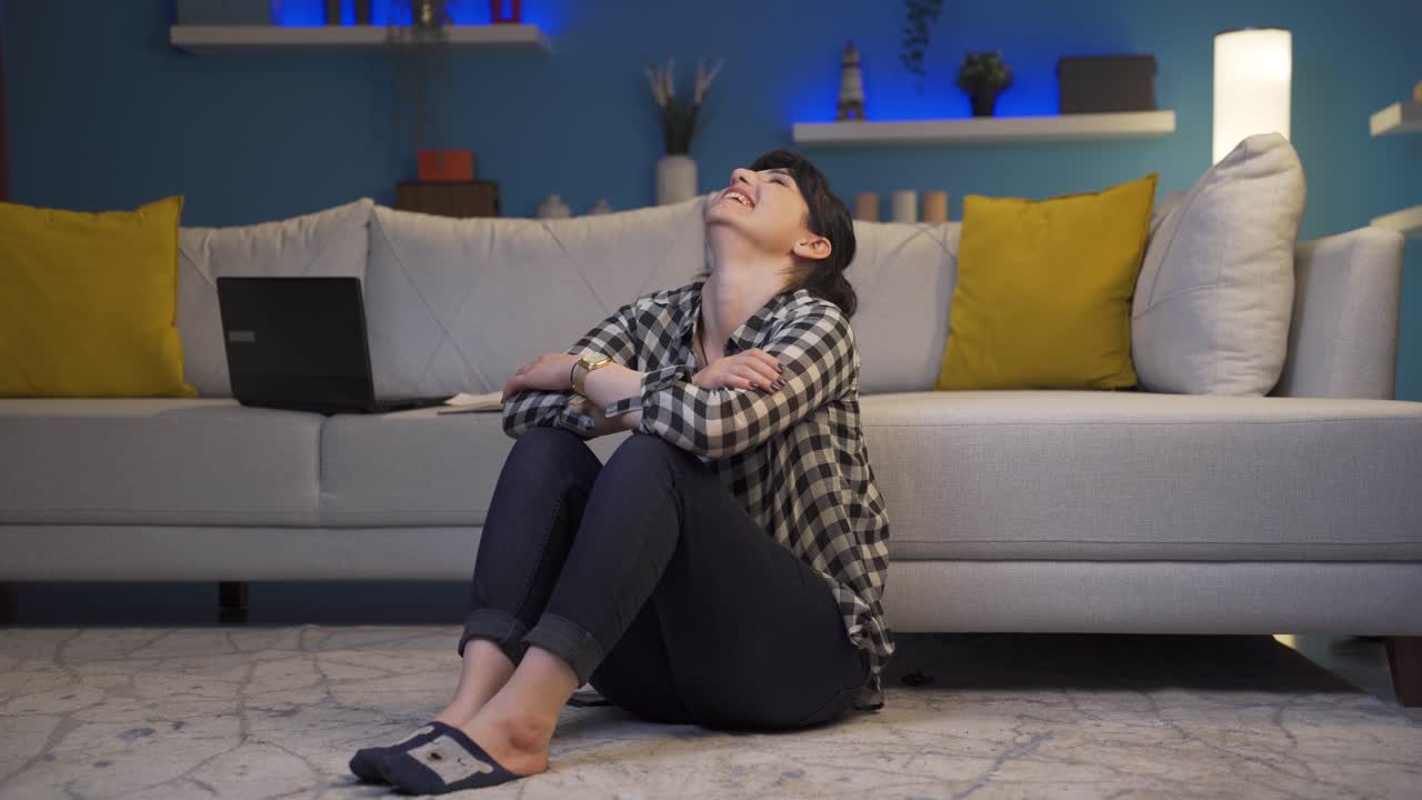 활기차고 활기찬 여성.