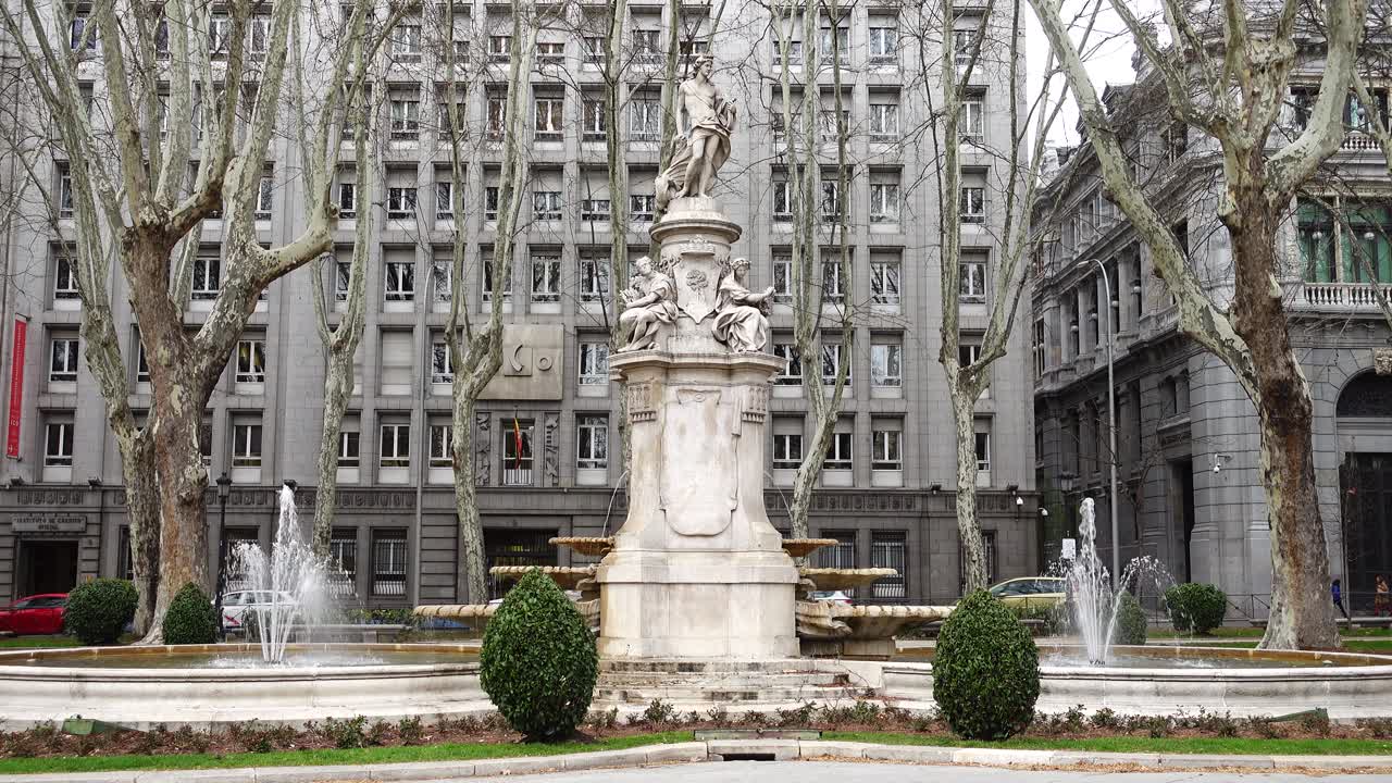 La fuente de Apolo en el Paseo del Prado, Madrid. Madrid, España.