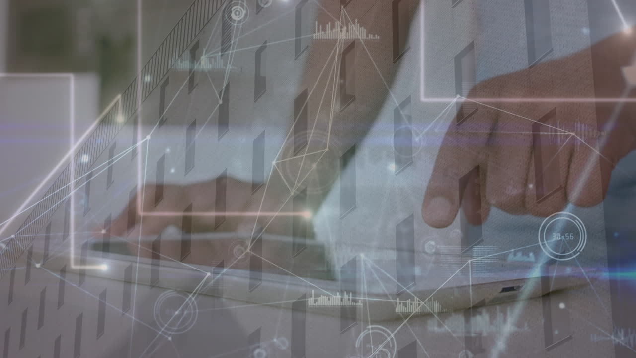 디지털 태블릿을 사용하여 사람의 중간 섹션에 대한 연결 네트워크와 데이터 처리의 애니메이션