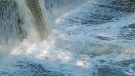 Waterfall-at-Ridge-Avenue-entrance-to-Wissahickon-Creek