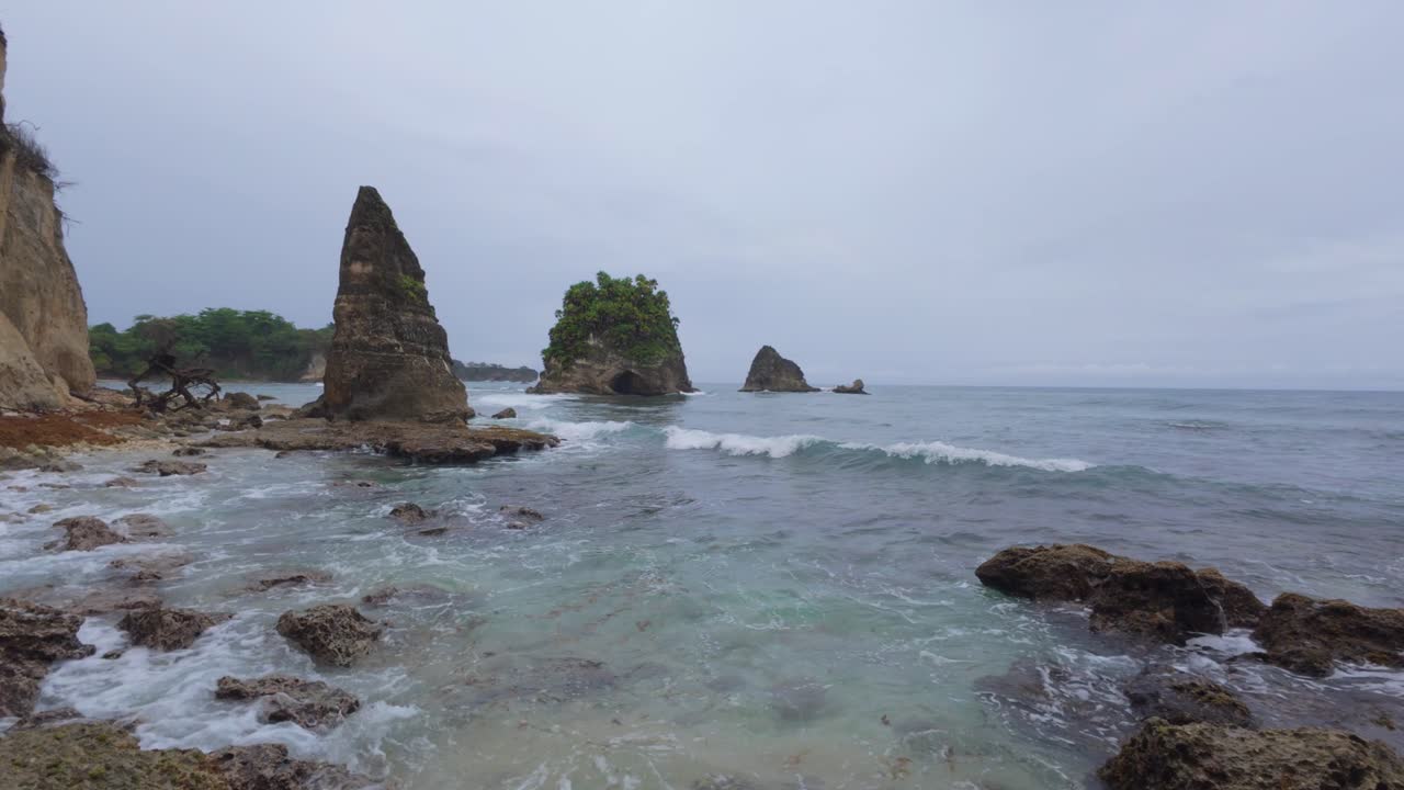 Rain Falling At Turtle Bay Portland With Waves Smashing On The Rocks