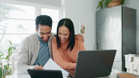 finanzas, pagos y documentos con pareja